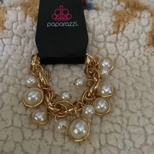 Brand New —-gold & pearl bracelet